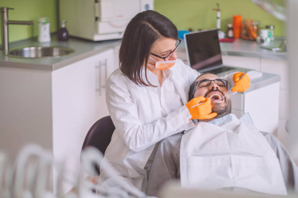 Best Weekend Emergency Dentist in Tashua, CT